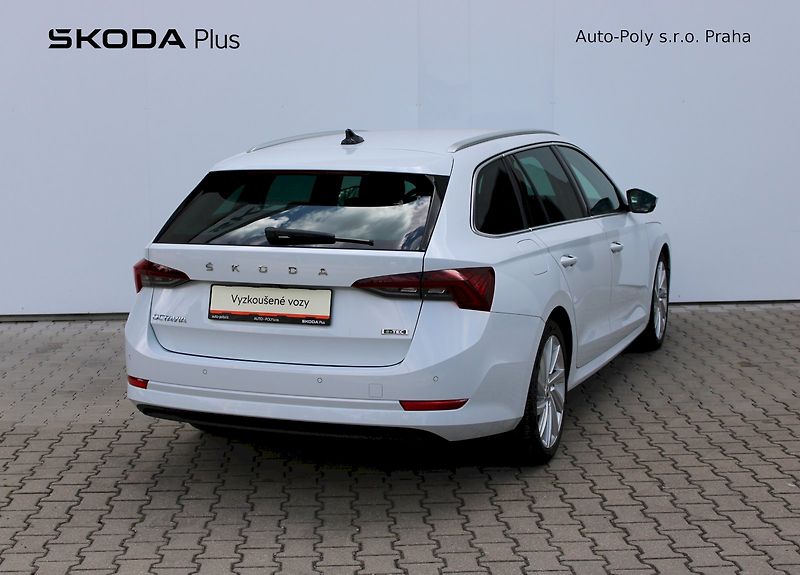 Škoda Octavia (2023) 1.5 TSI 110 kW Style Plus - fotka 2 z 25