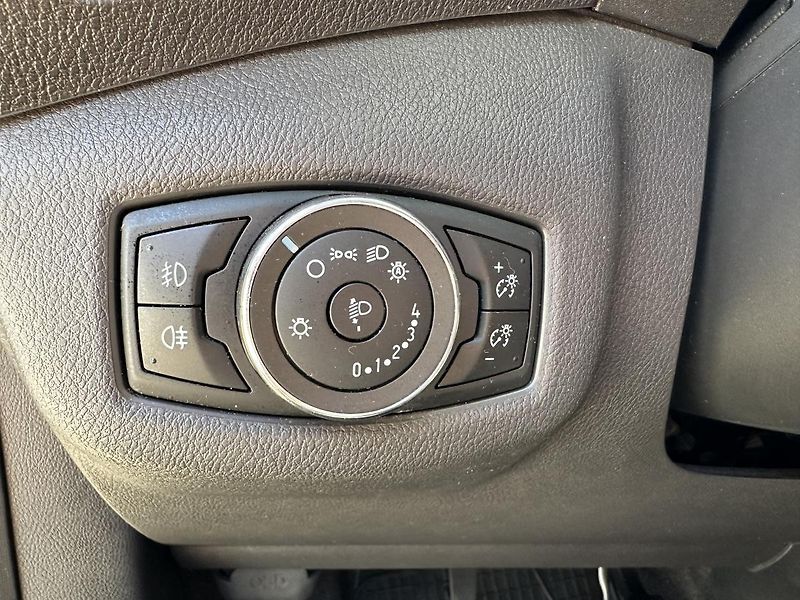 Ford Tourneo Connect (2015) GRAND - 7MÍST - L2 -DIGIKLIMA - fotka 25 z 61