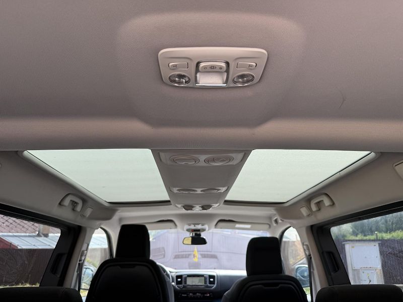 Peugeot Traveller 2,0HDI 110kW Odpočet DPH - fotka 18 z 24