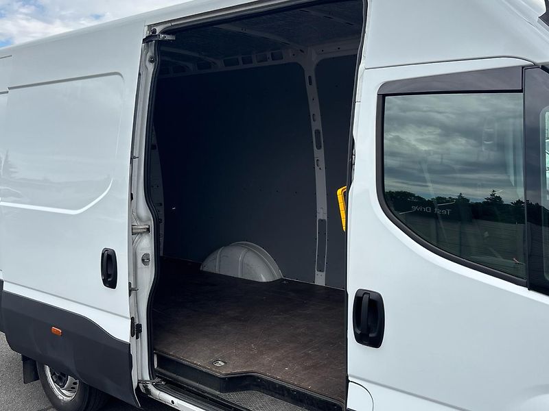 Iveco Daily 35S14 V - fotka 8 z 21