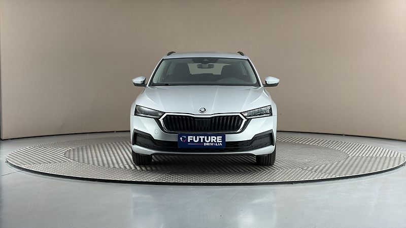 Škoda Octavia 2.0 TDI Ambition Combi - fotka 3 z 23