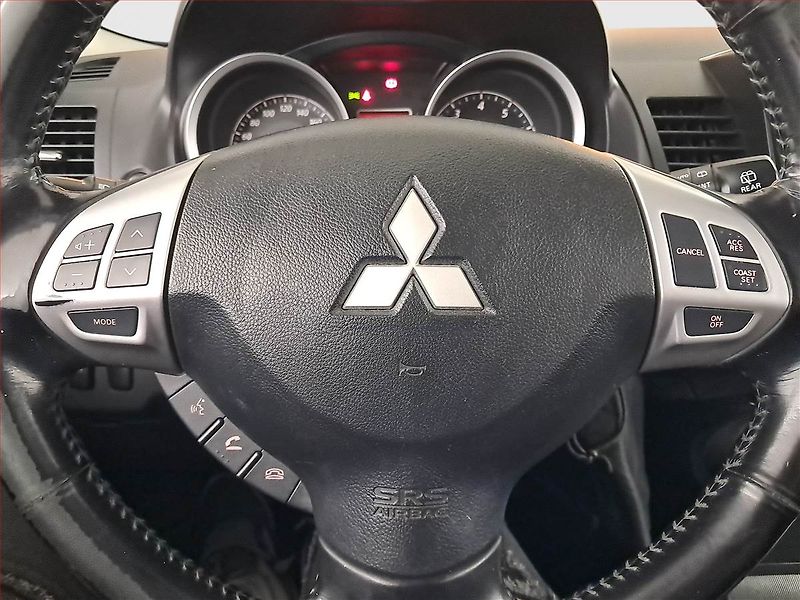 Mitsubishi Lancer (2009) 1.8 MIVEC, Tempomat - fotka 16 z 18