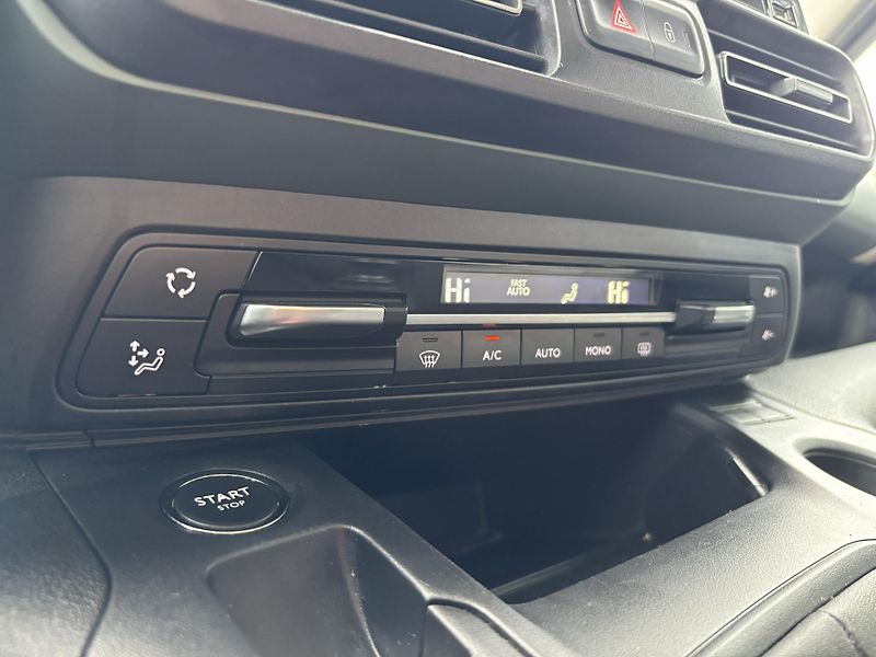 Citroën Berlingo XTR 1.5 BlueHDi 96 kW - fotka 13 z 31