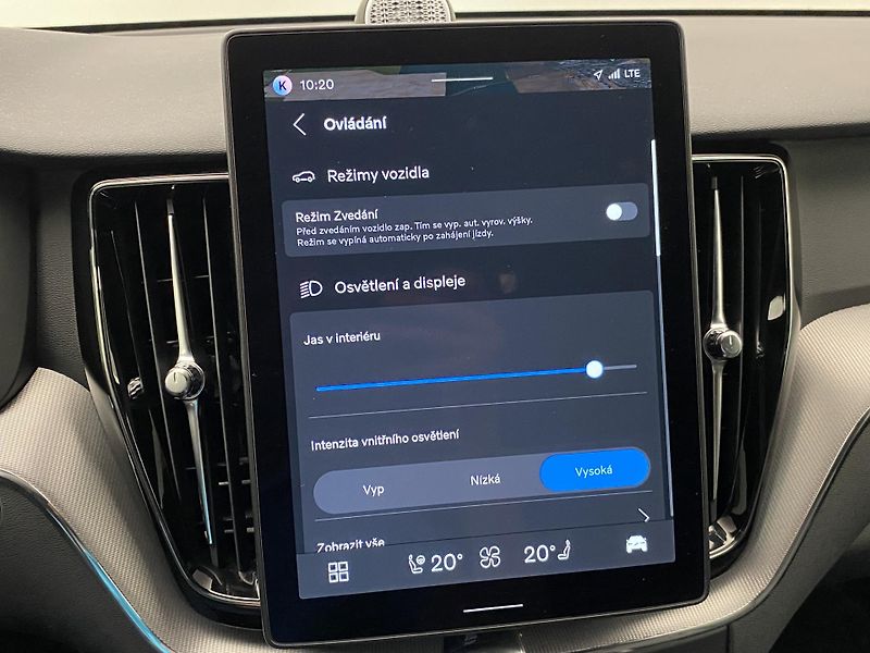 Volvo XC60 T8 AWD RECHARGE BLACK EDITION - fotka 52 z 64