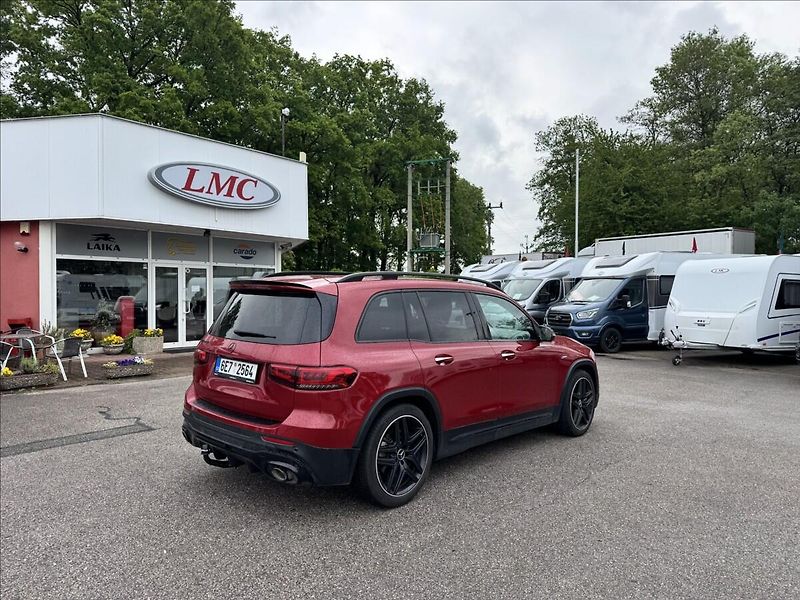 Mercedes-Benz GLB 2,0   AMG 35 - fotka 3 z 15