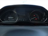 Peugeot 2008 (2018) 1.2 PureTech, Park. senzory - náhled 11