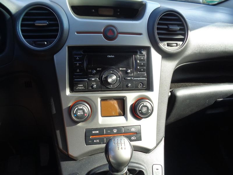 Kia Carens 2,0 - fotka 19 z 20