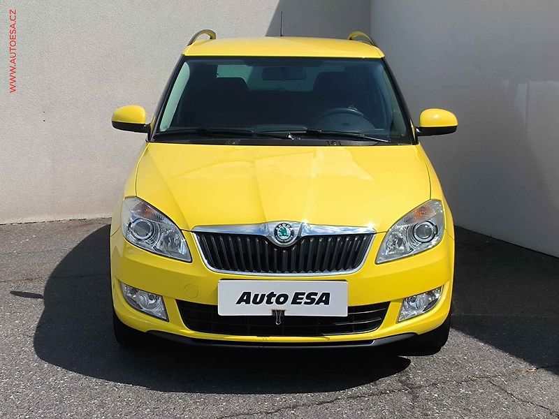 Škoda Fabia (2013) 1.2 TSi, Style, +ALU - fotka 2 z 17