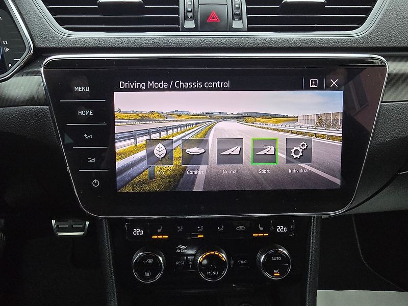 Škoda Superb 1.4TSi 160kW iV Sportline DSG - fotka 20 z 50