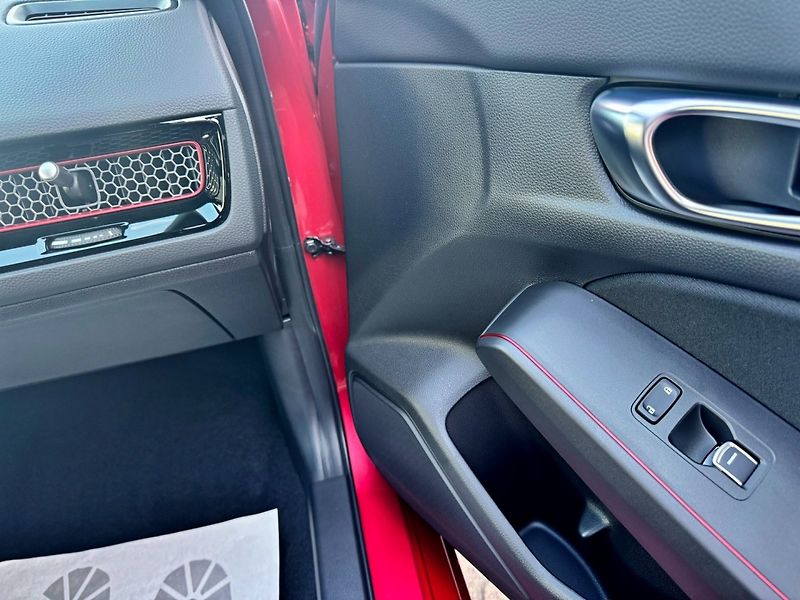 Honda Civic (2026) 2.0 e:HEV SPORT  MR27 SKLADEM - fotka 8 z 36