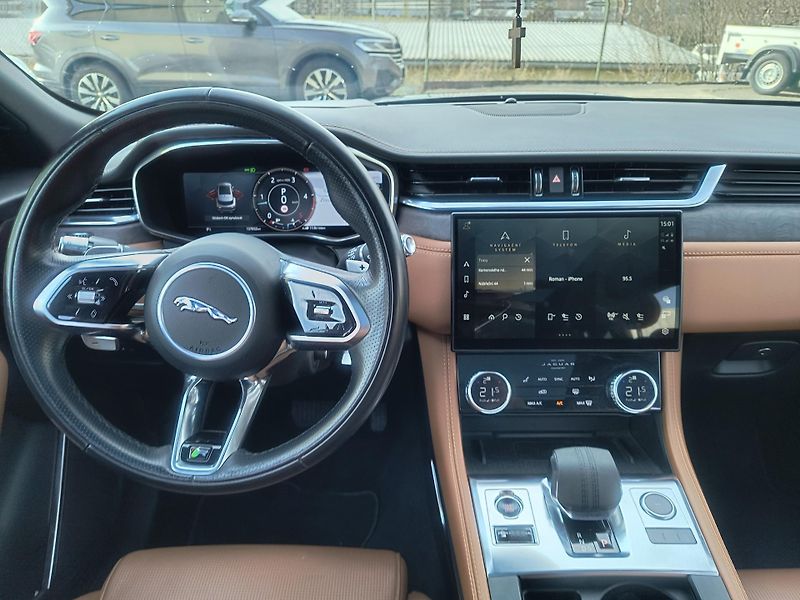 Jaguar F-Pace (2021) D300 AWD R -DINAMIC SE AUTOMAT - fotka 31 z 68