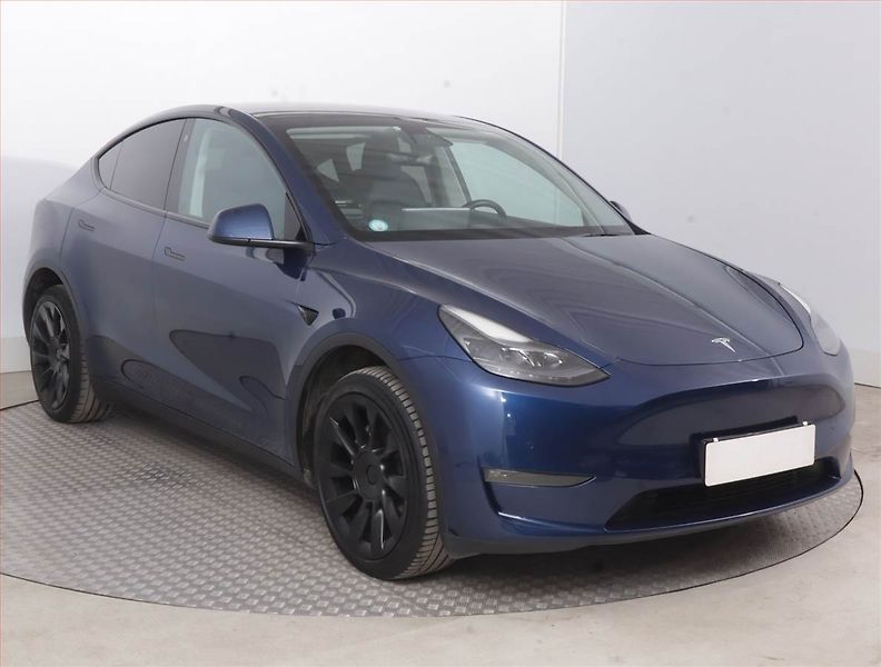 Tesla Model Y (2022) Long Range AWD 79kWh, SoH 90% - fotka 1 z 21