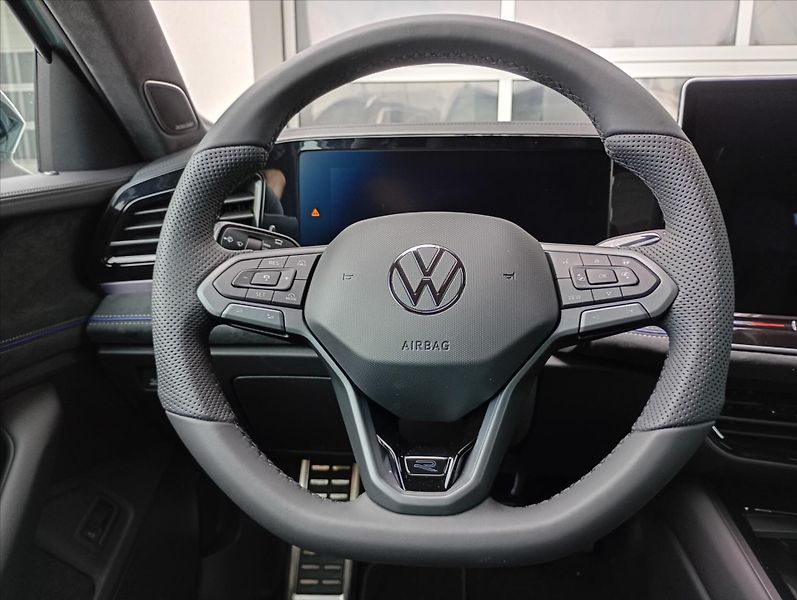 Volkswagen Passat (2026) 2,0 TDI 142kW 7DSG  R-Line Peo - fotka 15 z 19