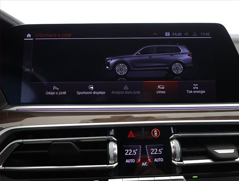 BMW X7 (2020) xDrive40i - fotka 19 z 28