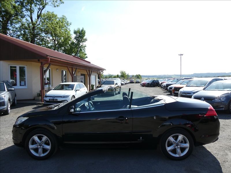 Ford Focus 1,6 i 16V 74kW - fotka 6 z 43