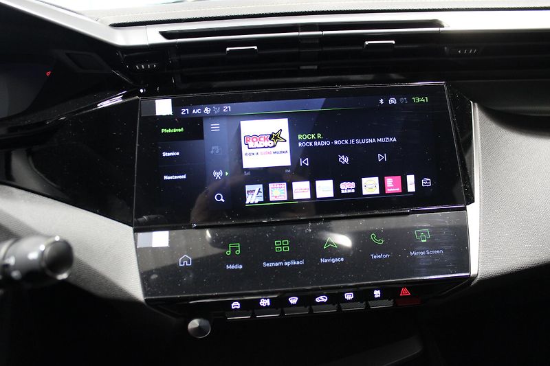 Peugeot 308 (2026) SW GT Hybrid 145 e-DCS6 - fotka 18 z 23