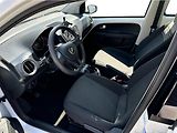 Volkswagen up! 1,0 48kw - náhled 12