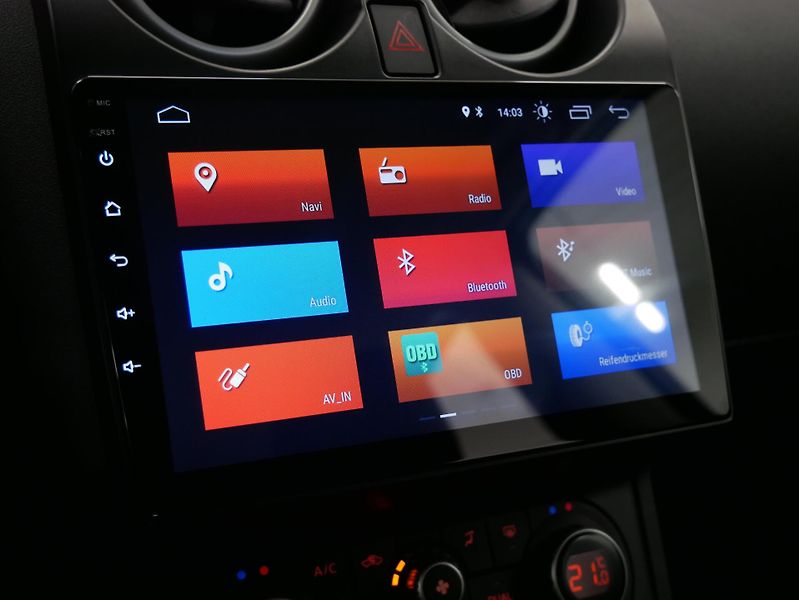 Nissan Qashqai - fotka 18 z 23