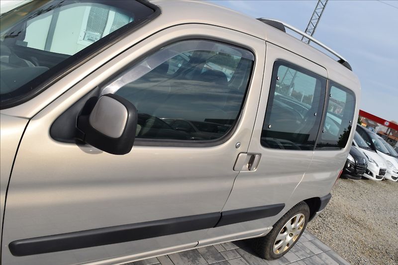 Citroën Berlingo 1,6 16V 80KW NOVÉ SVÍČKY - fotka 8 z 34