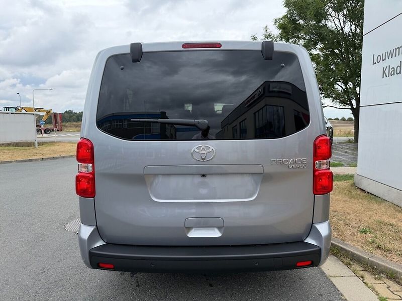Toyota ProAce Verso L2 2.2D 6st MAN Family Executi - fotka 5 z 11