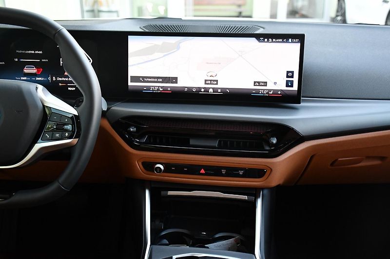 BMW i4 eDrive35 FACELIFT 3L-ZÁRUKA 1M - fotka 7 z 45
