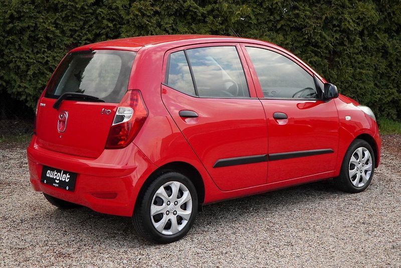 Hyundai i10 1.1 - fotka 8 z 25