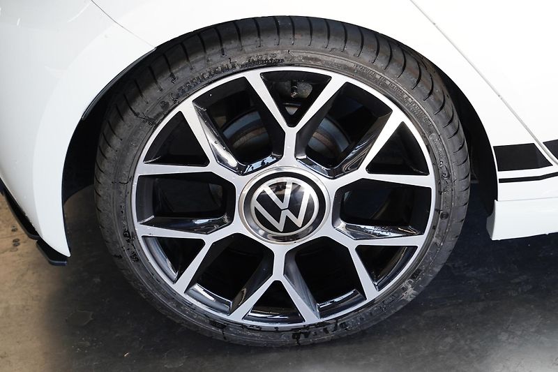 Volkswagen up! - fotka 8 z 24