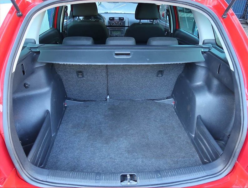 Škoda Fabia (2012) Ambition 1.2 TSI, Tempomat - fotka 13 z 15