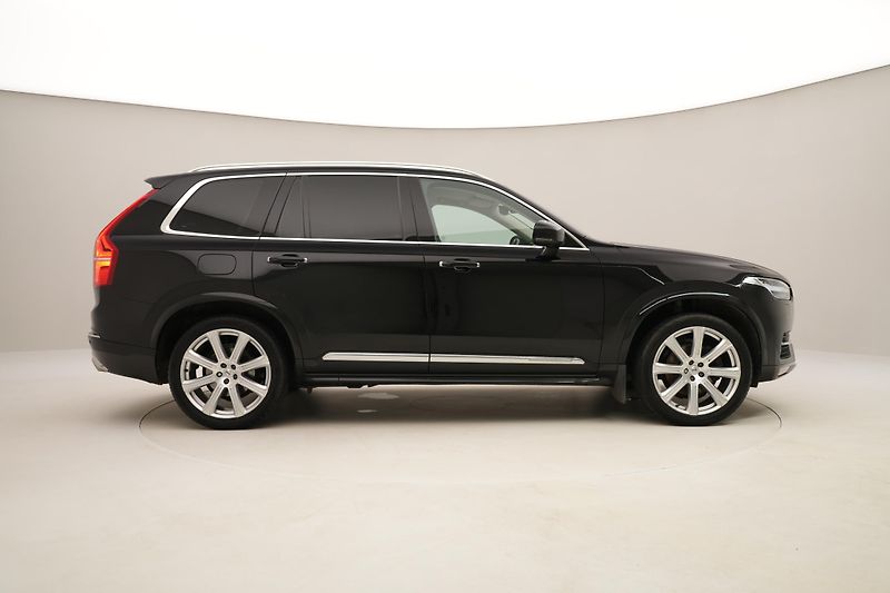 Volvo XC90 D5 AWD INSCRIPTION REZERVACE - fotka 13 z 49