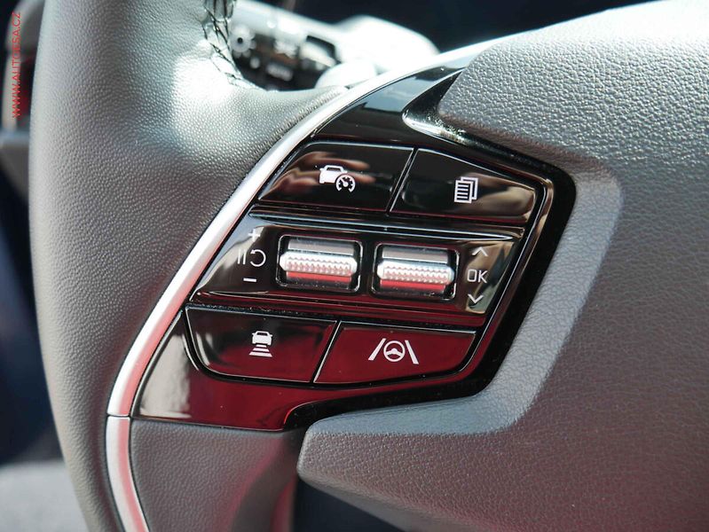 Kia Niro (2023) 1.6 GDi HEV, ČR, AT, navi - fotka 18 z 26