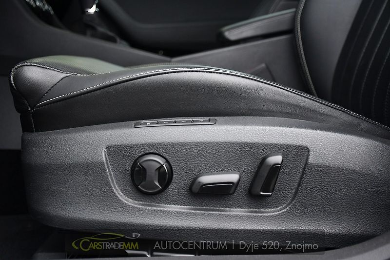 Škoda Superb 2,0TSi 206KW L&K K360 WEBASTO - fotka 35 z 61