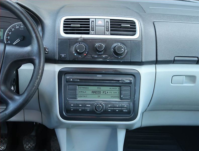Škoda Roomster (2008) Ambition 1.2 12V, Serv.kniha - fotka 12 z 15