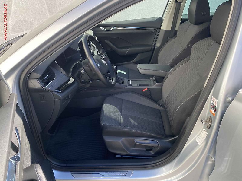 Škoda Octavia (2020) 1.5 TSi, 1.maj,ČR, Style - fotka 9 z 20