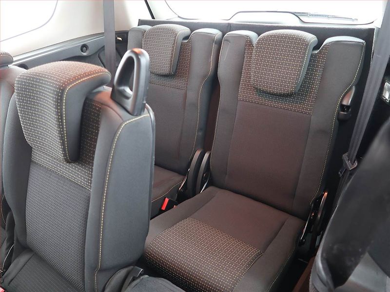 Renault Grand Scénic (2009) 1.9 dCi, 7 míst, Tažné - fotka 19 z 20