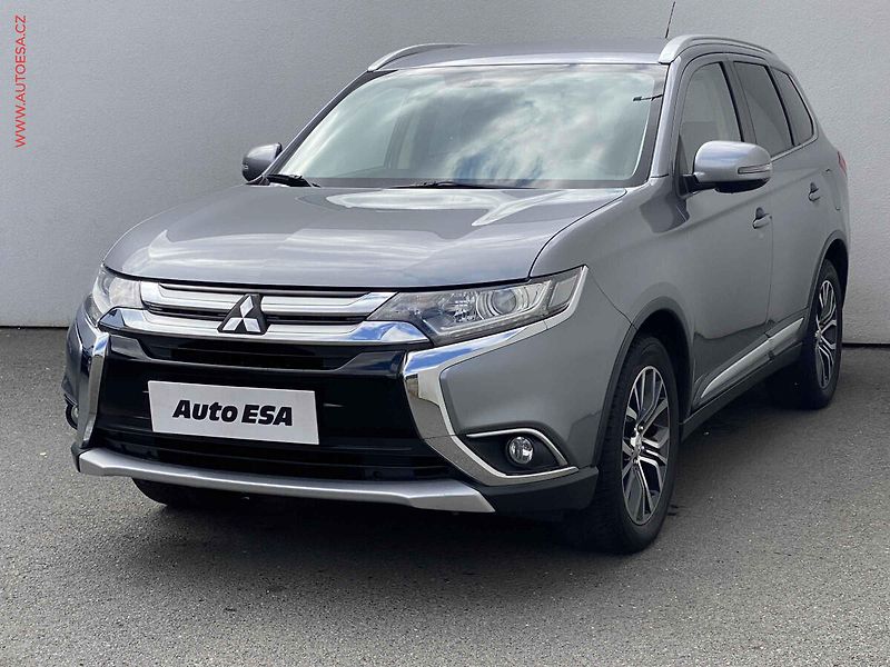 Mitsubishi Outlander (2016) 2.0 MiVEC 4WD, Invite, AT - fotka 3 z 18