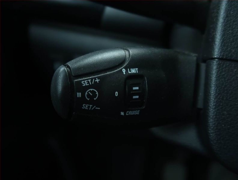 Peugeot 301 (2014) 1.2 VTi, levný provoz - fotka 15 z 18