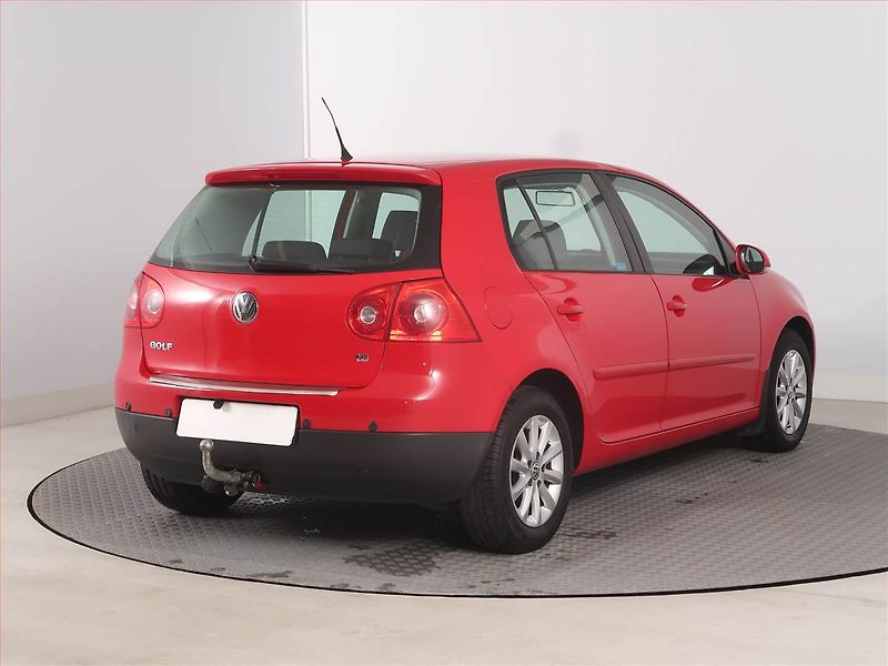 Volkswagen Golf (2008) 1.6 - fotka 5 z 12