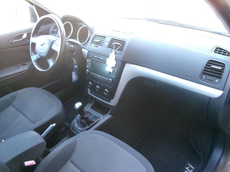 Škoda Yeti (2010) 1,2TSI AC ALU TAŽNÉ STK - fotka 16 z 23