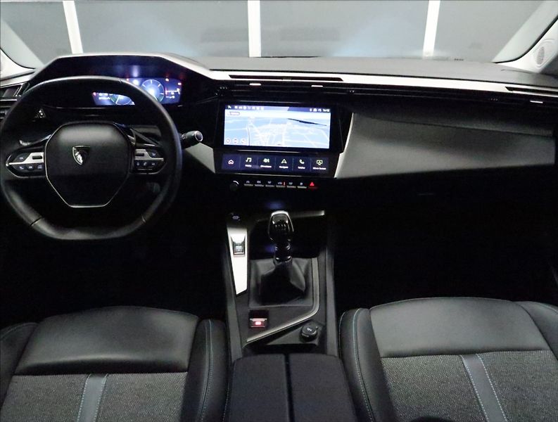 Peugeot 308 1,2 PT ALLURE NAVI KAMERA ČR - fotka 10 z 47