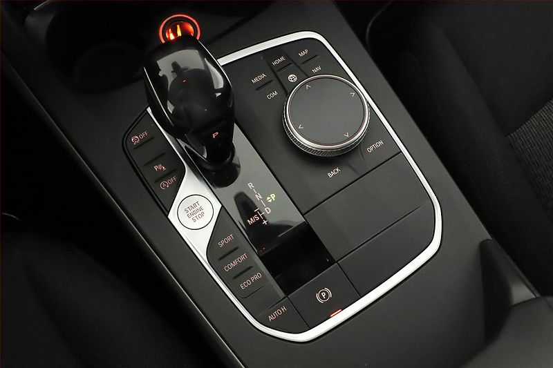 BMW Řada 1 (2020) 116d, Automat, Navi, Tempomat - fotka 10 z 21