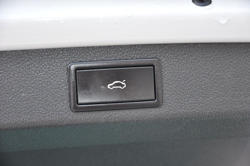 Škoda Superb III 2.0TDi 140kW KOMBI - fotka 10 z 23
