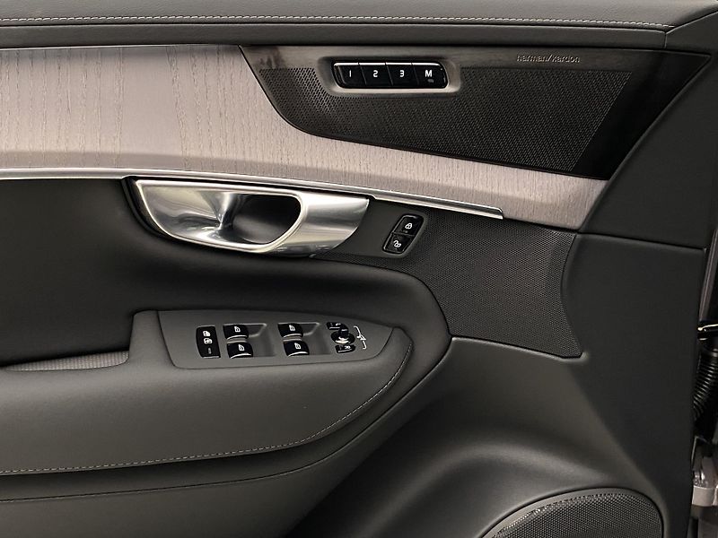 Volvo XC90 (2026) T8 AWD Plug-in BRIGHT PLUS 7m - fotka 29 z 73