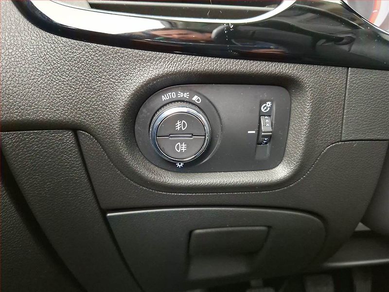 Opel Astra (2019) 1.6 BiCDTI, Serv.kniha - fotka 19 z 21