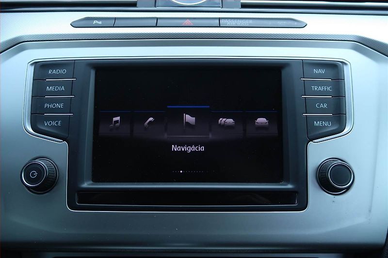 Volkswagen Passat (2017) 1.6 TDI, Automat, Serv.kniha - fotka 17 z 24