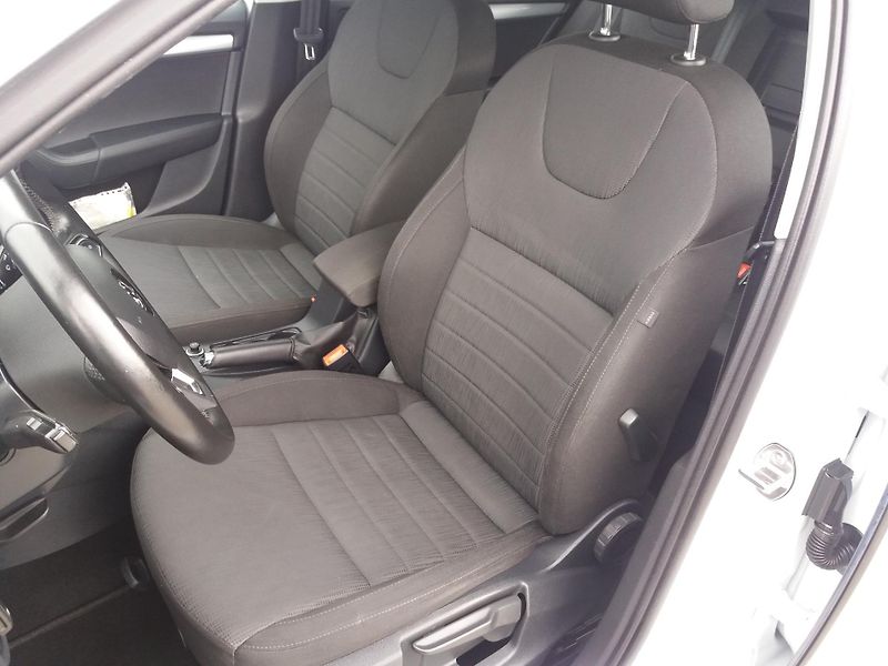Škoda Octavia 1.4TSi,DSG,110kW,ZADÁNO !! - fotka 16 z 26