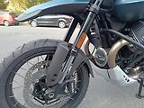 Moto Guzzi V 85 TT (2026) Travel Blu Zefiro - náhled 11