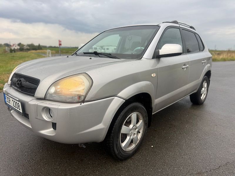 Hyundai Tucson 2,0 TDI 4X4 STK 2027  KLIMATIZ - fotka 1 z 18