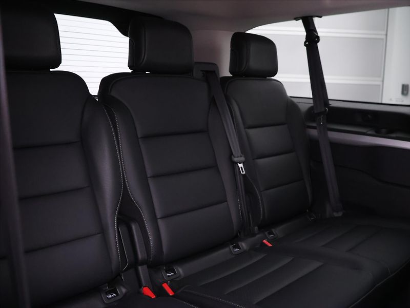 Toyota ProAce 2,0 D-4D 130KW VIP L2 CZ 1.MAJ - fotka 13 z 35