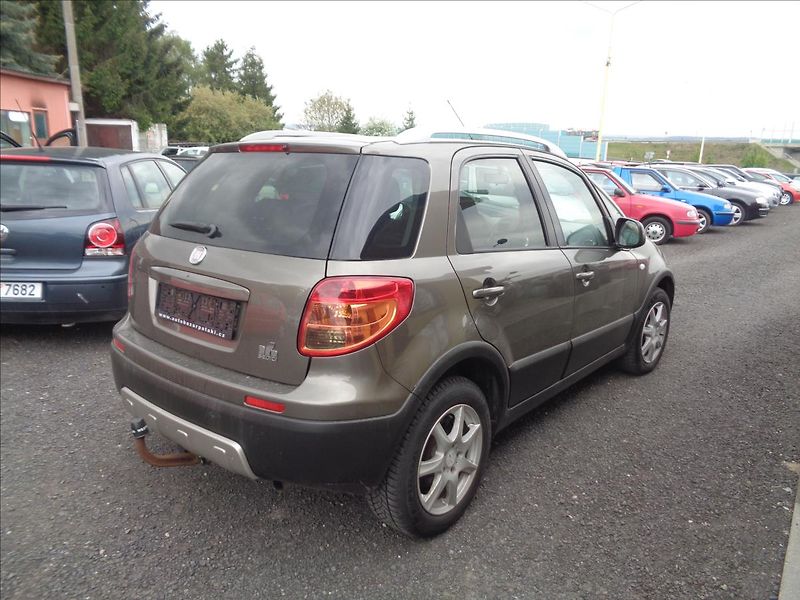 Fiat Sedici 2,0 - fotka 8 z 14