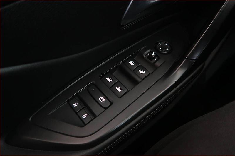 Peugeot 308 (2022) Allure Hybrid 180, Automat - fotka 20 z 21